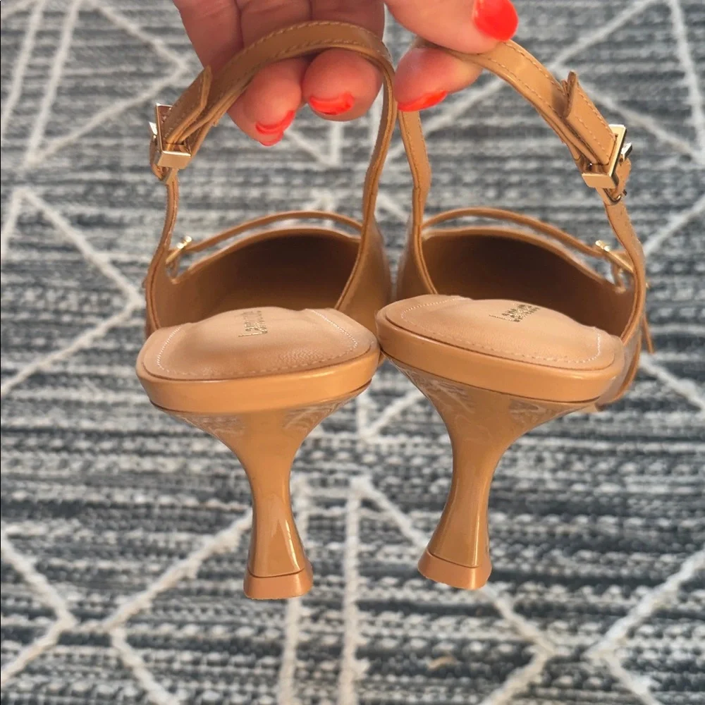 Larroude chic nude